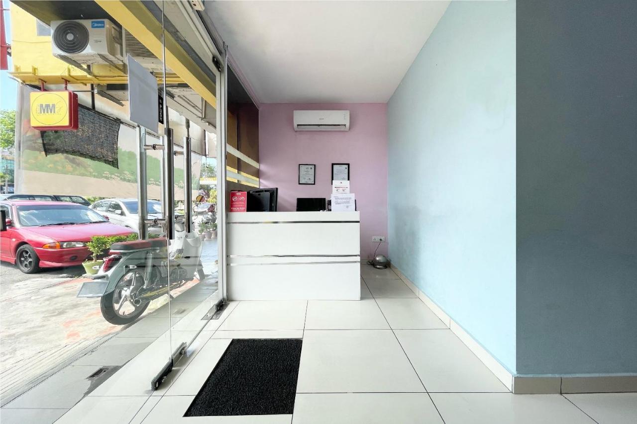 Oyo 90334 Mawlaya Hotel Bayan Lepas Exteriör bild