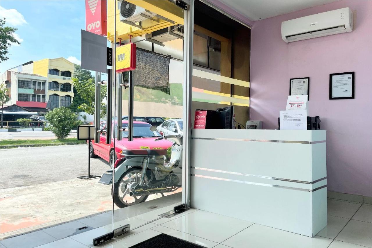 Oyo 90334 Mawlaya Hotel Bayan Lepas Exteriör bild