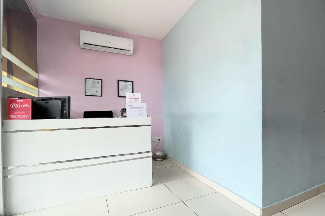 Oyo 90334 Mawlaya Hotel Bayan Lepas Exteriör bild