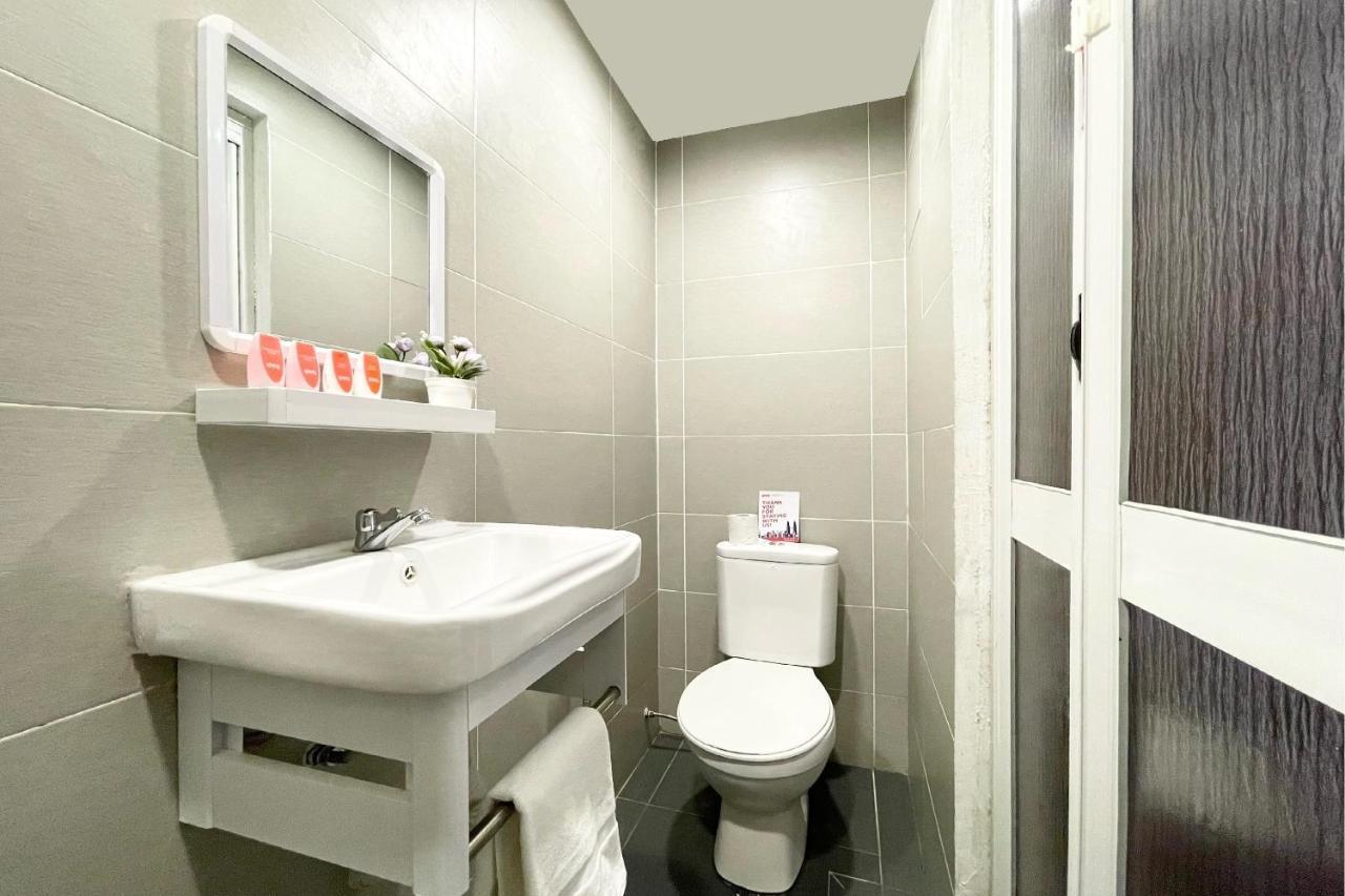 Oyo 90334 Mawlaya Hotel Bayan Lepas Exteriör bild