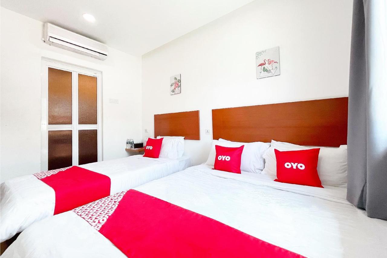 Oyo 90334 Mawlaya Hotel Bayan Lepas Exteriör bild