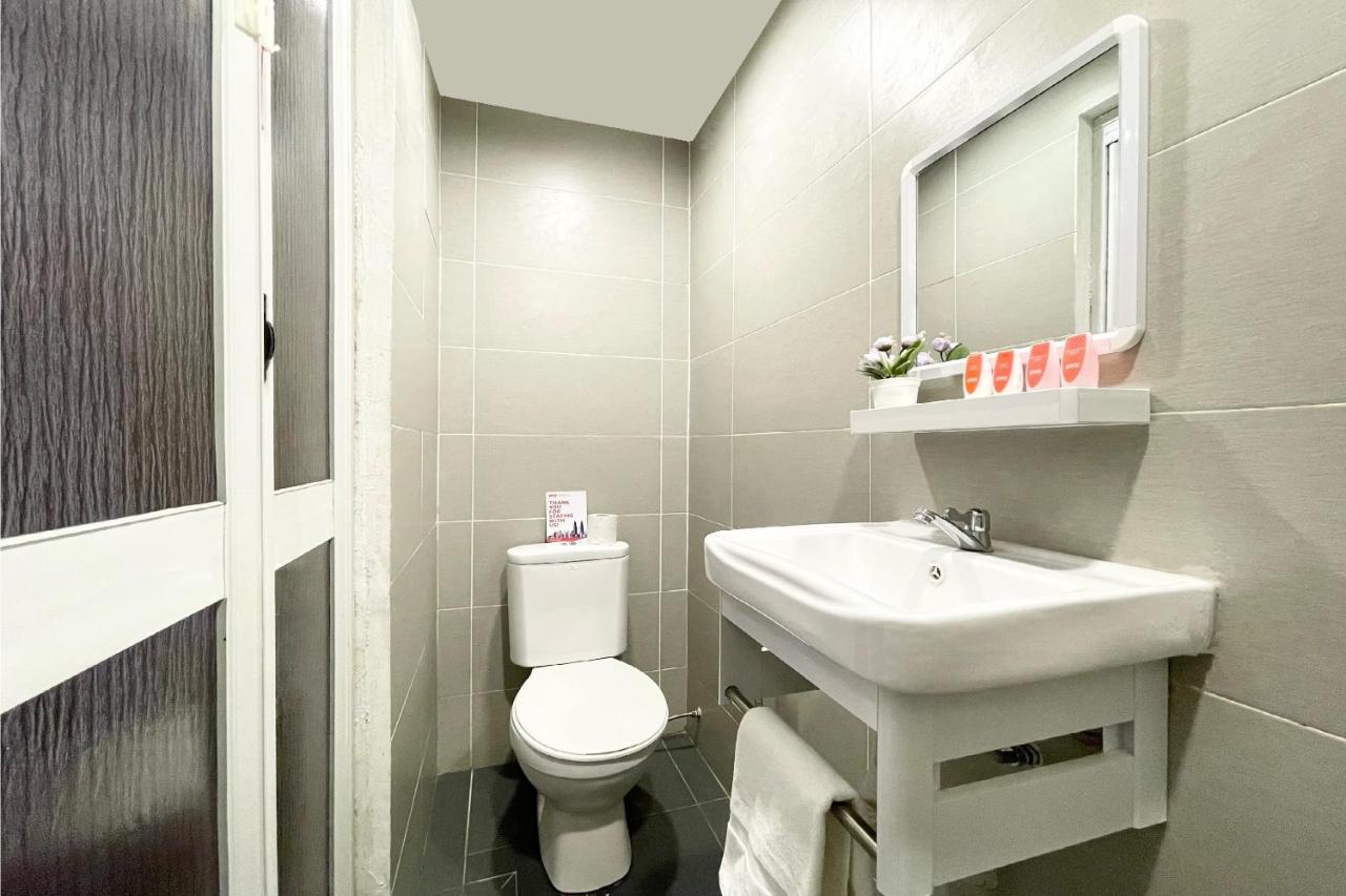 Oyo 90334 Mawlaya Hotel Bayan Lepas Exteriör bild
