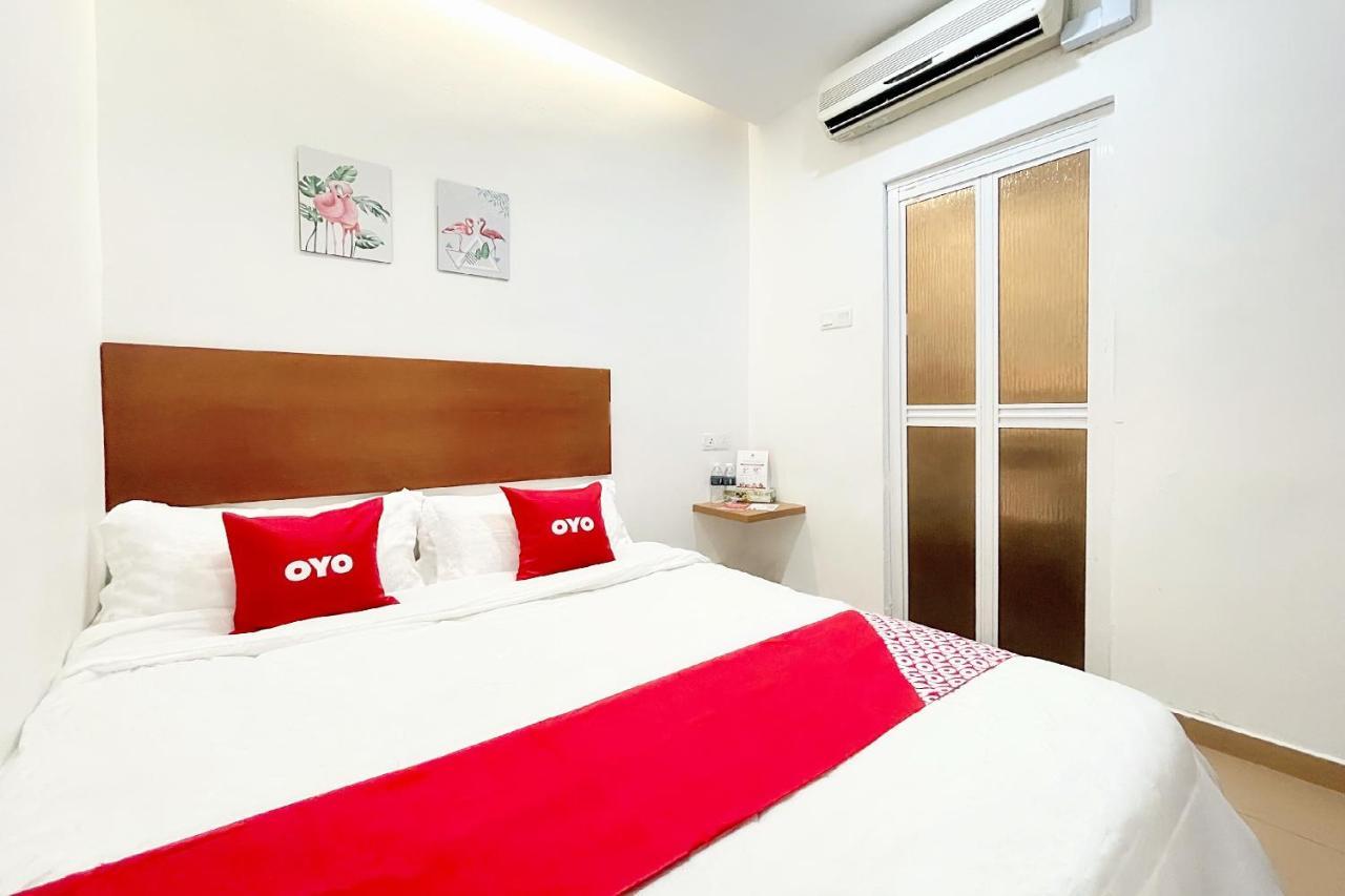 Oyo 90334 Mawlaya Hotel Bayan Lepas Exteriör bild